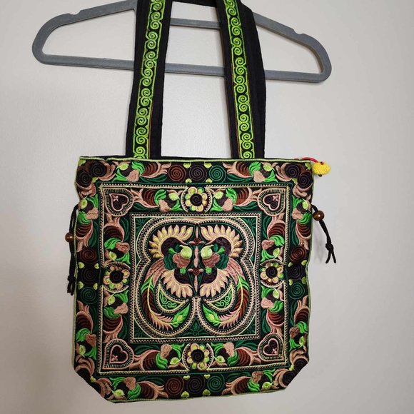 Green Bird Pattern Embroidered Purse - Picture 7 of 16